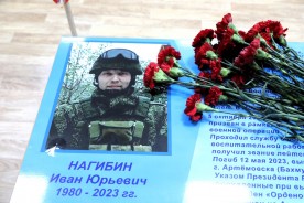 Чтобы помнили! В лицее «Политэк» установили «Парту Героя» в честь выпускника Ивана Нагибина
